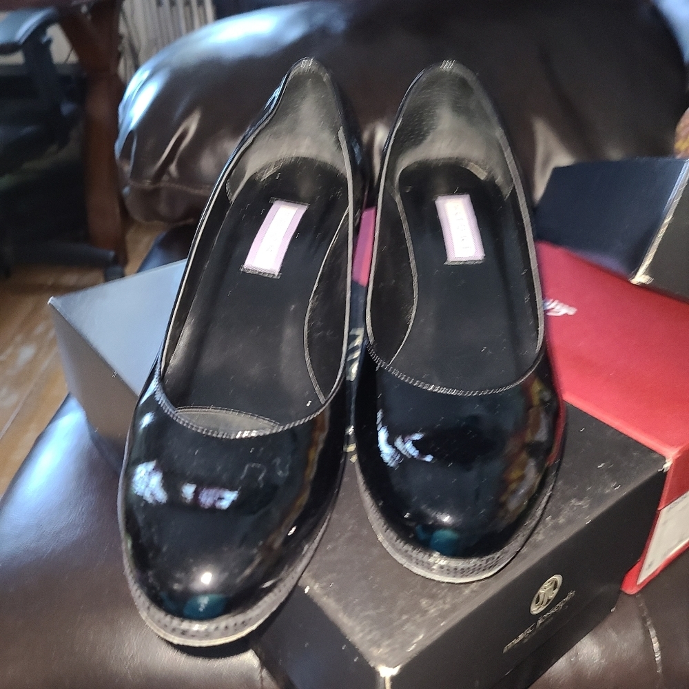 Priori Black Leather Heel Pumps Size 9